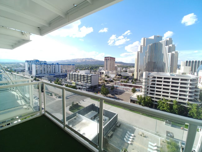 255 N Sierra St in Reno, NV - Building Photo - Building Photo