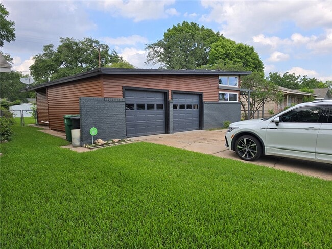 6414 Neff St in Houston, TX - Building Photo - Building Photo