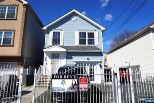 399 S 6th St in Newark, NJ - Building Photo
