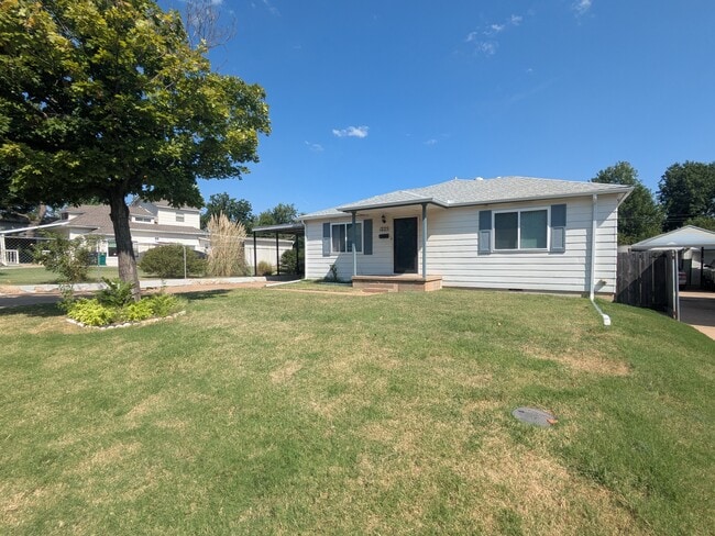 1225 NW 98th St in Oklahoma City, OK - Foto de edificio - Building Photo