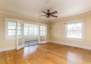327 W J St in Ontario, CA - Building Photo - Building Photo