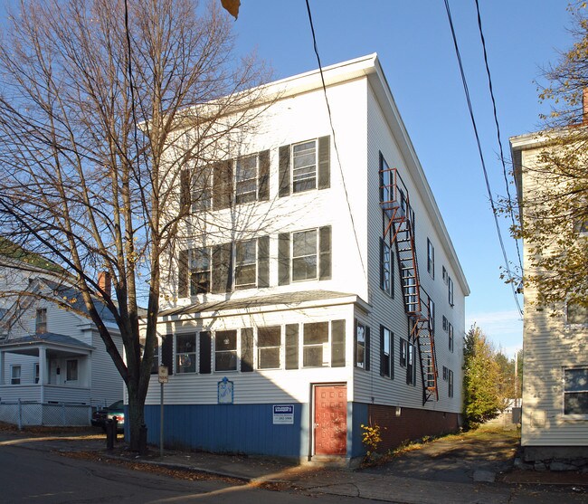 32 Hill St in Biddeford, ME - Building Photo - Building Photo