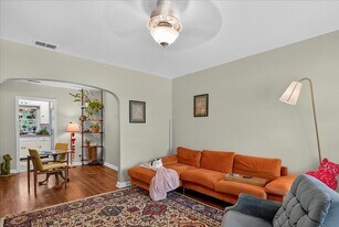 1454 S Gadsden St in Tallahassee, FL - Building Photo