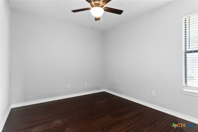 property at 2803 Diaz Dr