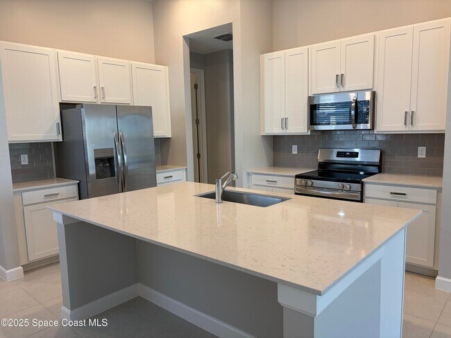 1919 Croft Inlt Dr NW in Palm Bay, FL - Building Photo - Building Photo