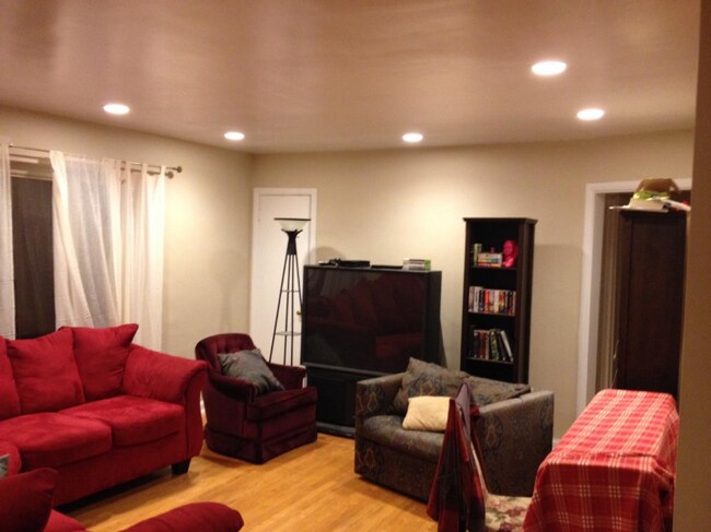 17 Unger Ln in Pittsburgh, PA - Building Photo - Building Photo