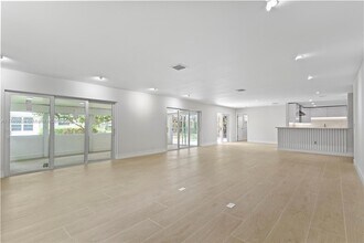 809 Cypress Blvd in Pompano Beach, FL - Building Photo - Building Photo