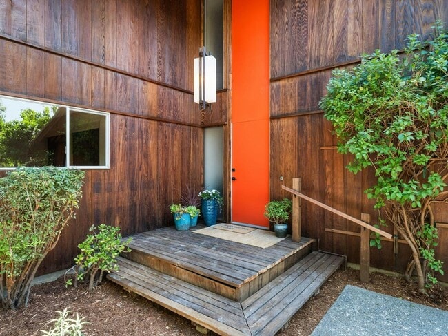 43236 E Oakside Pl in Davis, CA - Building Photo - Building Photo