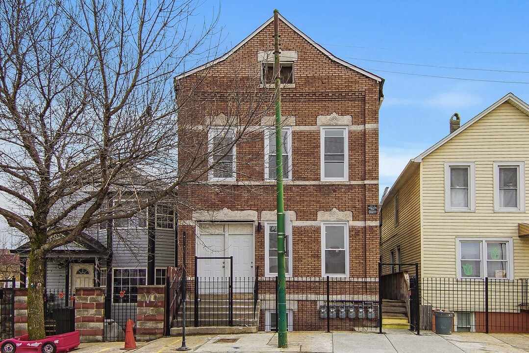 1603 S Wood St in Chicago, IL - Foto de edificio
