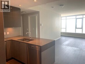 4508 Hazel St in Burnaby, BC - Building Photo - Building Photo