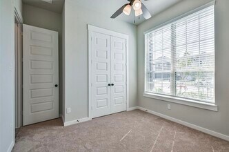 10005 Red Beadtree Pl in Shenandoah, TX - Building Photo - Building Photo