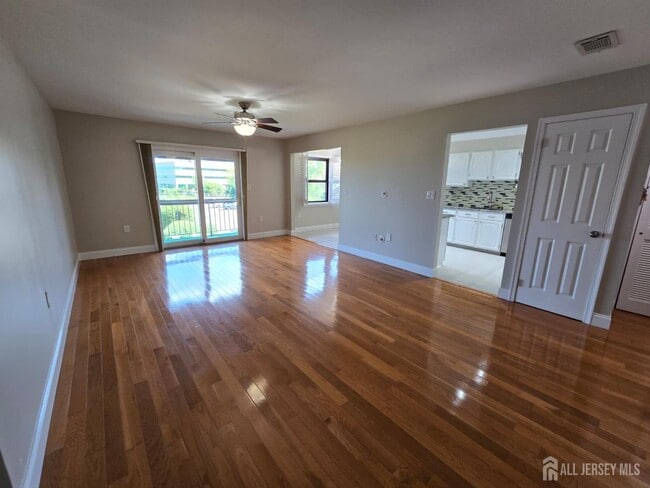 property at 144 Beverly Hl Ter