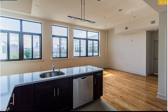 Laidlaw Lofts in Jersey City, NJ - Building Photo - Interior Photo