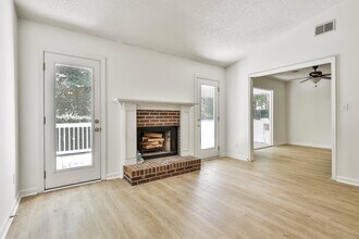 204 Ruskin Rd in Peachtree City, GA - Building Photo - Building Photo