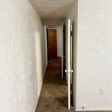 130 Grandview Ave in Mingo Junction, OH - Foto de edificio - Building Photo