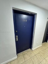 4301 NW S Tamiami Canal Dr in Miami, FL - Building Photo