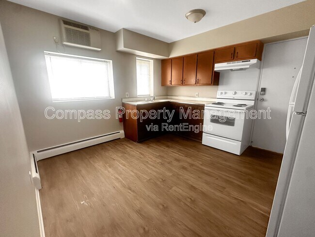 2841 S Burdick St in Kalamazoo, MI - Building Photo - Building Photo