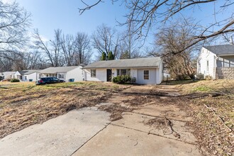 9753 Vickie Pl in St. Louis, MO - Building Photo - Building Photo