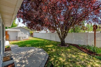 2405 Torbett St in Richland, WA - Building Photo - Building Photo