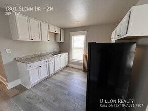 1801 Glenn Dr in North Chicago, IL - Building Photo - Building Photo