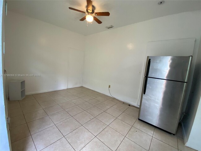 85 NW 46th St in Miami, FL - Building Photo - Building Photo
