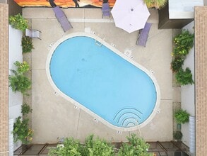 1 bed 1 bath with storage unit in Phoenix, AZ - Building Photo - Building Photo