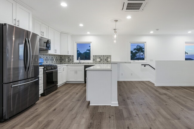 property at 2207 Erie St