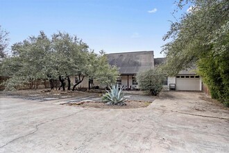15101 Mettle Dr in Austin, TX - Building Photo - Building Photo