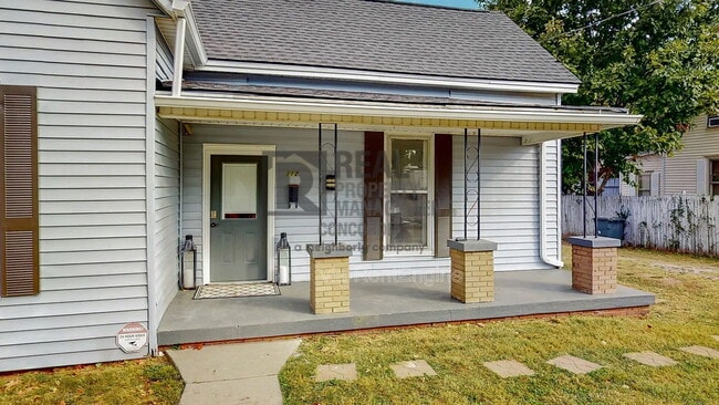 112 High St in Portland, TN - Building Photo - Building Photo