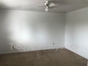 7125 Rainier Dr in Everett, WA - Building Photo - Building Photo