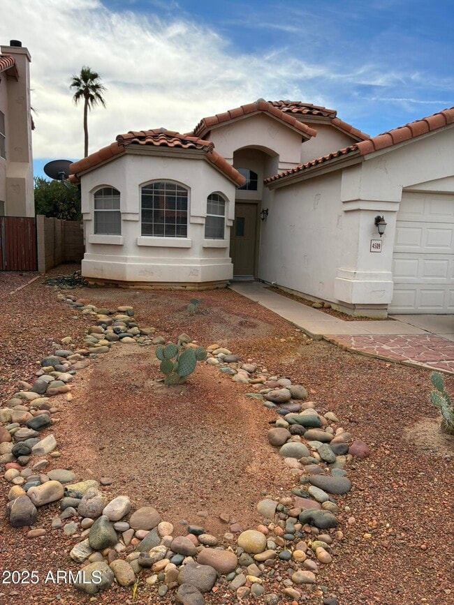 4509 E South Fork Dr in Phoenix, AZ - Building Photo - Building Photo