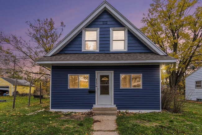 property at 1226 N Elmer St