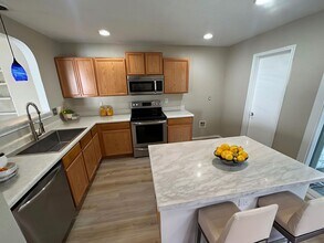 1527 Ambush Creek in San Antonio, TX - Building Photo - Building Photo