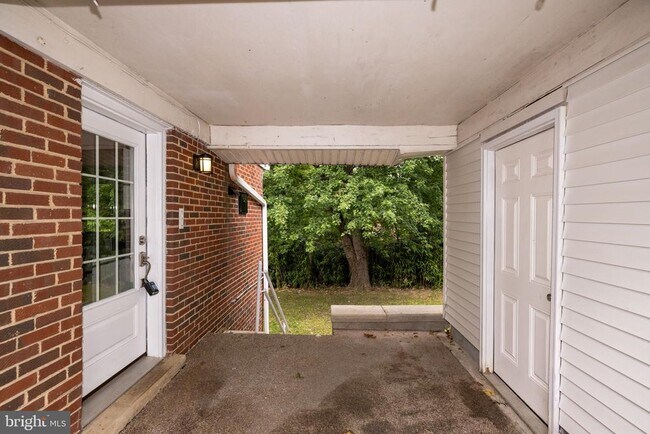 5508 Brookland Rd in Alexandria, VA - Building Photo - Building Photo