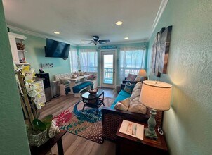 10811 Termini San Luis Pass Rd, Unit Sea Villa in Galveston, TX - Building Photo - Building Photo