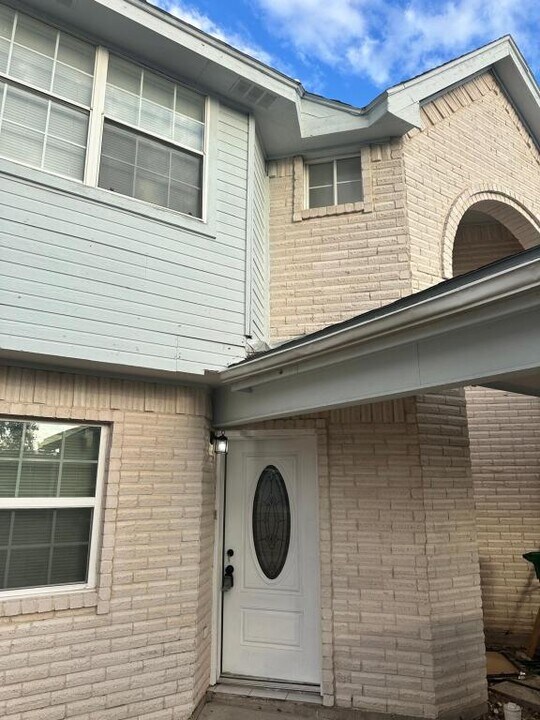 3018 Ashley Pl in Pharr, TX - Building Photo