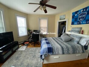 34 Cherokee St, Unit 1 in Boston, MA - Foto de edificio - Building Photo