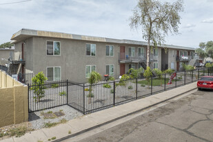 Papago Springs Condominiums in Phoenix, AZ - Building Photo