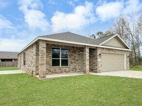 12275 Lake Conroe Hills Dr in Willis, TX - Building Photo - Building Photo