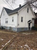 3881 Holbrook St in Hamtramck, MI - Building Photo