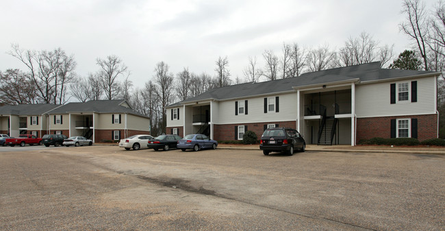 Ashewyck Manor Apartments in Fuquay Varina, NC - Building Photo - Building Photo