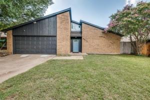 3812 Sugar Ridge Rd in Fort Worth, TX - Building Photo