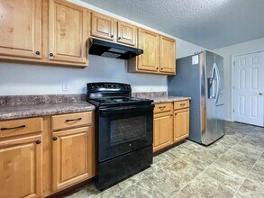8921 Camshire Cir in Pensacola, FL - Building Photo - Building Photo