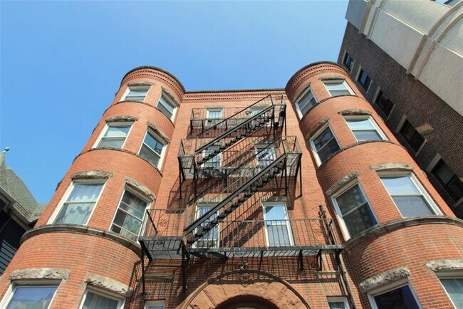 863 Massachusetts Ave, Unit 56 in Cambridge, MA - Building Photo - Building Photo
