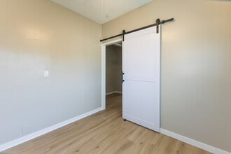 STP Properties in Torrance, CA - Building Photo - Interior Photo