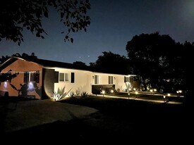 1001 NE 110th St in Biscayne Park, FL - Building Photo