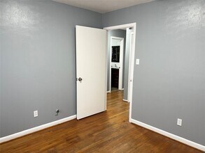 411 Elaine St in La Marque, TX - Foto de edificio - Building Photo