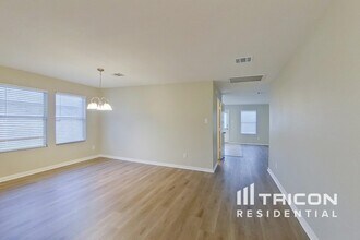 2705 White Pine Dr in Little Elm, TX - Building Photo - Building Photo