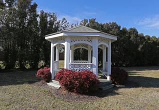 ARP Manor in Gastonia, NC - Foto de edificio - Building Photo