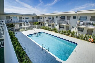 1720 Cleveland St in Hollywood, FL - Building Photo - Building Photo